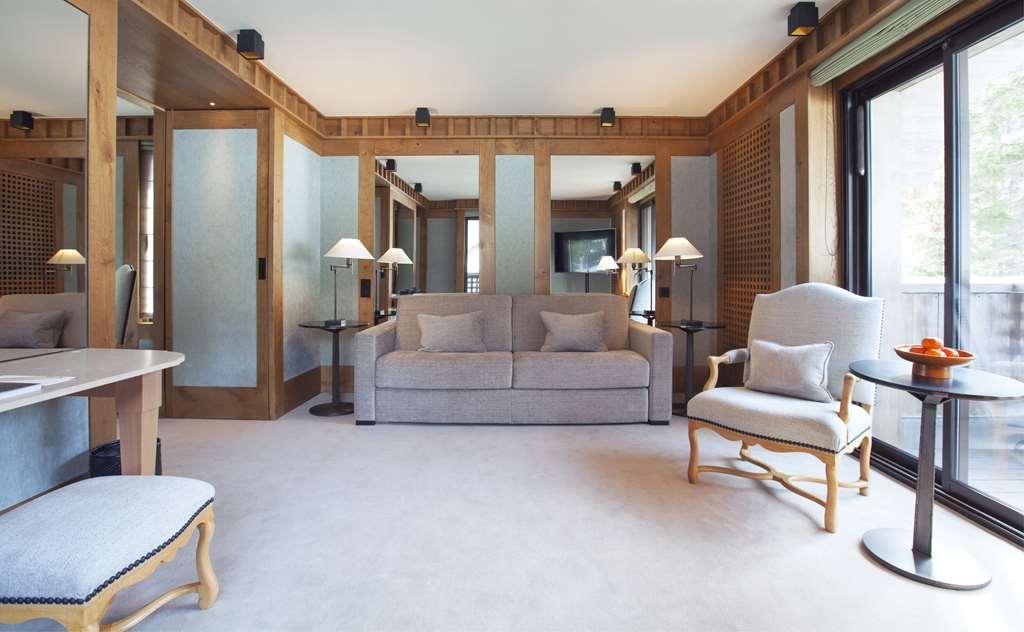 Aman Le Melezin Hotel Courchevel Room photo